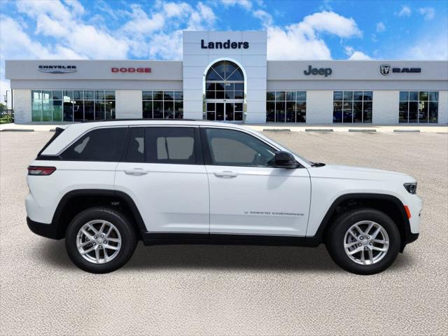 2025 Jeep Grand Cherokee GRAND CHEROKEE LAREDO X 4X2