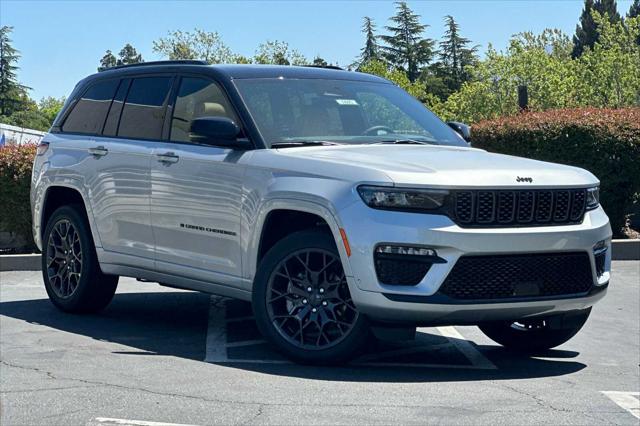 2025 Jeep Grand Cherokee GRAND CHEROKEE SUMMIT 4X4