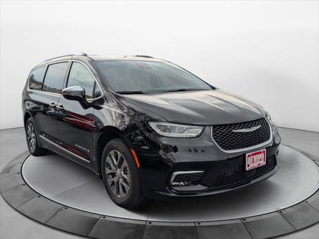 2025 Chrysler Pacifica Hybrid PACIFICA PLUG-IN HYBRID PINNACLE