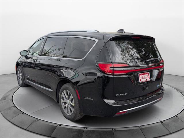 2025 Chrysler Pacifica Hybrid PACIFICA PLUG-IN HYBRID PINNACLE