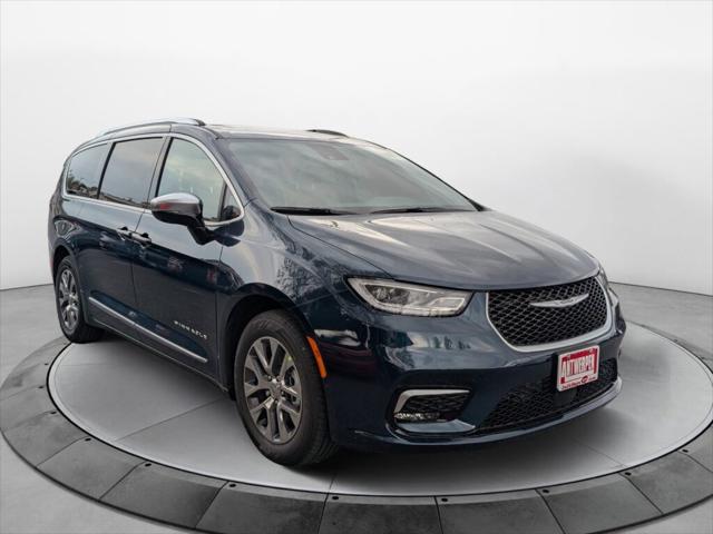 2025 Chrysler Pacifica Hybrid PACIFICA PLUG-IN HYBRID PINNACLE