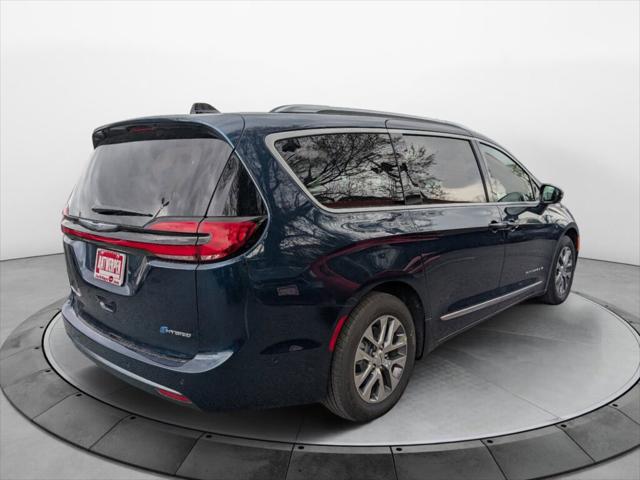 2025 Chrysler Pacifica Hybrid PACIFICA PLUG-IN HYBRID PINNACLE