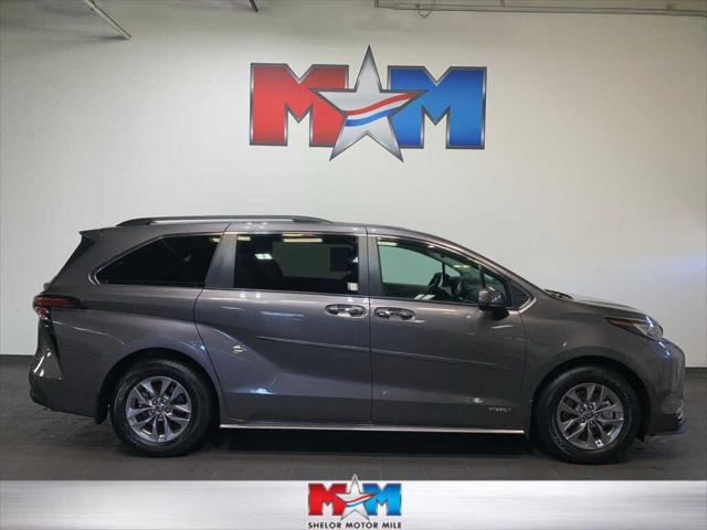 2021 Toyota Sienna XLE