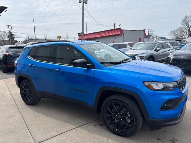 2025 Jeep Compass COMPASS LATITUDE 4X4