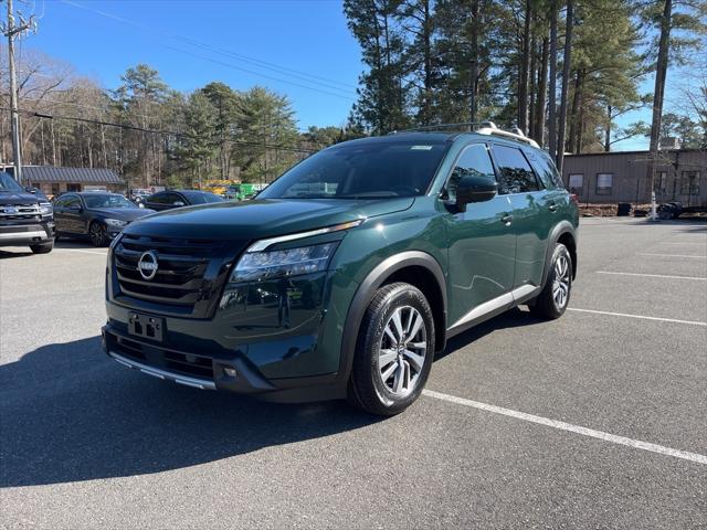 2024 Nissan Pathfinder SL 4WD