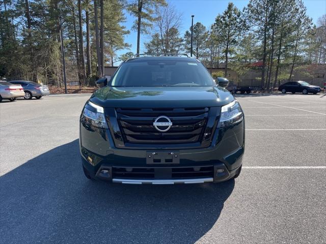 2024 Nissan Pathfinder SL 4WD