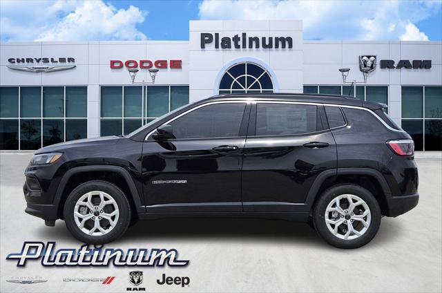 2025 Jeep Compass COMPASS LATITUDE 4X4