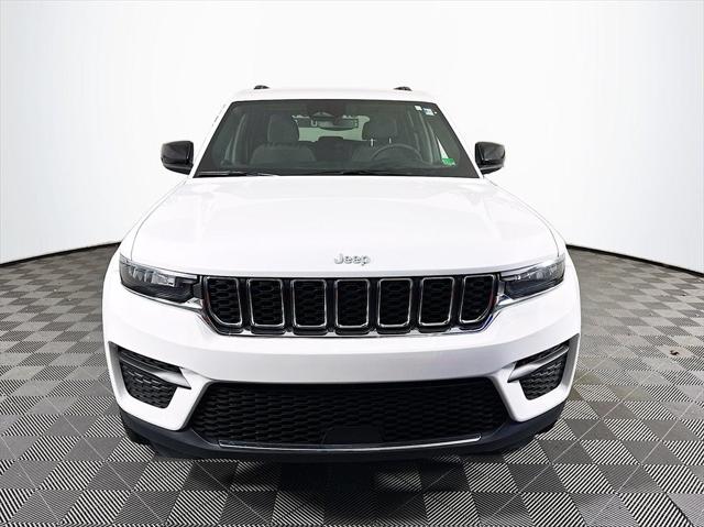 2024 Jeep Grand Cherokee Laredo 4x4