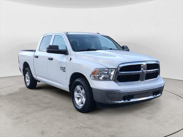 2022 RAM 1500 Classic Tradesman Crew Cab 4x4 57 Box