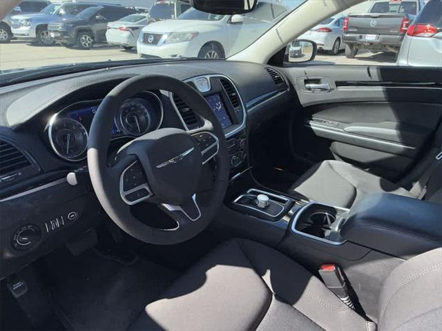 2023 Chrysler 300 Touring