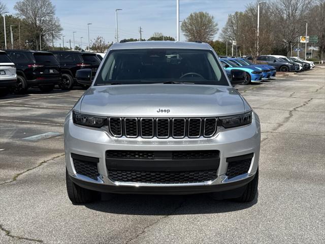 2023 Jeep Grand Cherokee L Laredo 4x4
