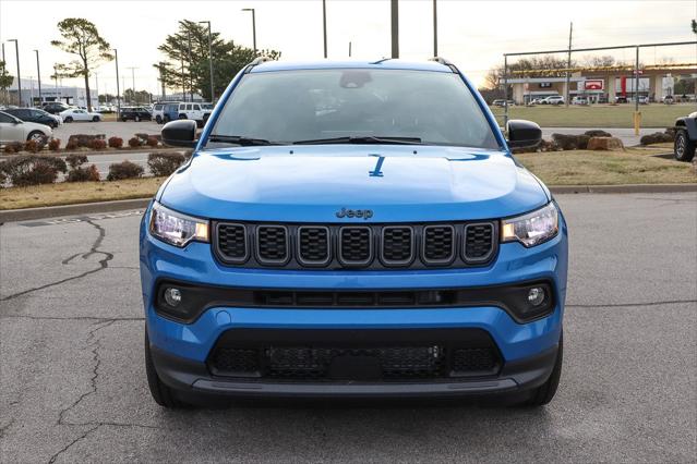 2025 Jeep Compass COMPASS LATITUDE 4X4