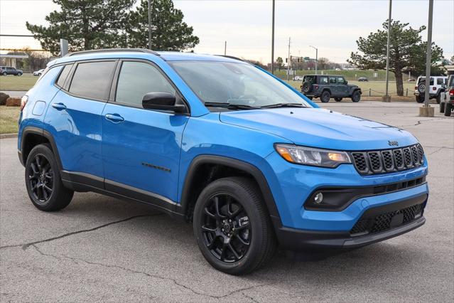 2025 Jeep Compass COMPASS LATITUDE 4X4