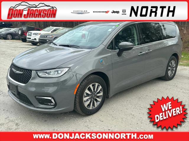 2023 Chrysler Pacifica Hybrid Touring L