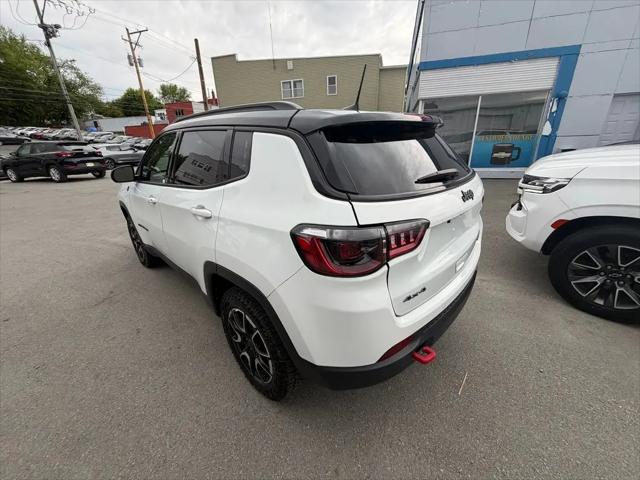 2025 Jeep Compass Trailhawk 4x4