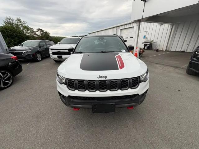 2025 Jeep Compass Trailhawk 4x4