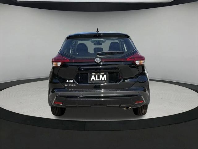 2025 Nissan Kicks S