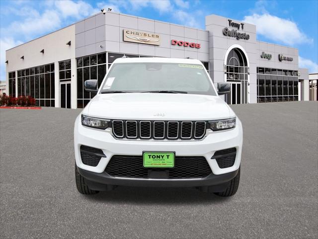 2025 Jeep Grand Cherokee GRAND CHEROKEE LAREDO X 4X2