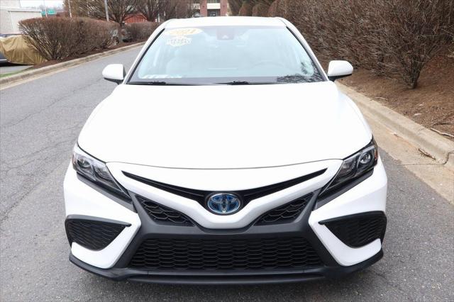 2021 Toyota Camry SE Hybrid