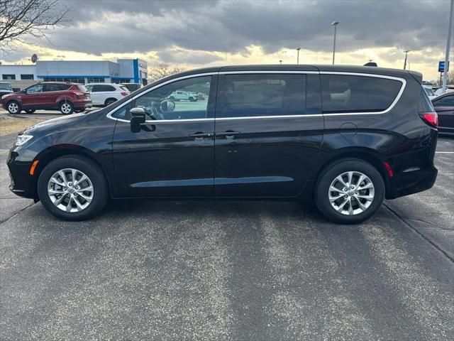 2025 Chrysler Pacifica PACIFICA SELECT AWD