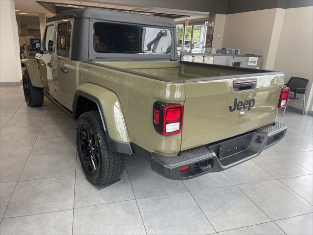 2025 Jeep Gladiator GLADIATOR NIGHTHAWK 4X4