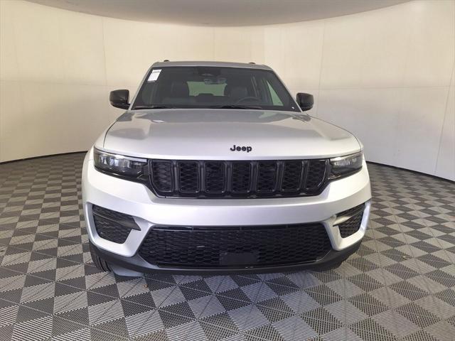 2025 Jeep Grand Cherokee GRAND CHEROKEE ALTITUDE 4X2