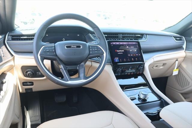 2025 Jeep Grand Cherokee GRAND CHEROKEE L LIMITED 4X4