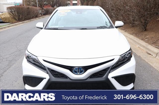 2021 Toyota Camry SE Hybrid