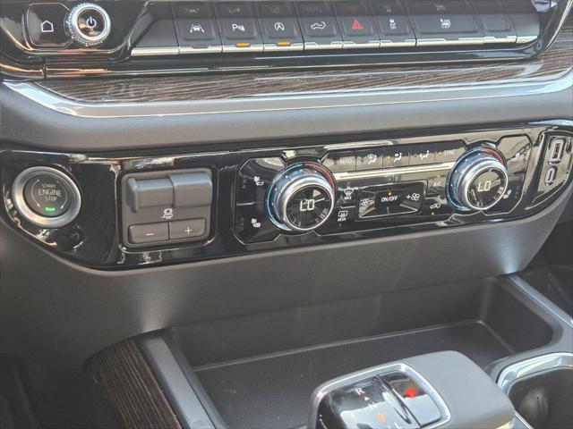 2025 GMC Sierra 1500 4WD Crew Cab Short Box Elevation with 3SB