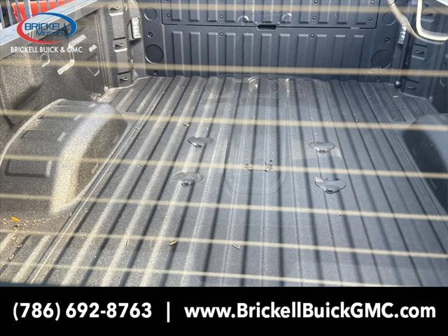 2025 GMC Sierra 2500HD 4WD Regular Cab Long Bed SLE
