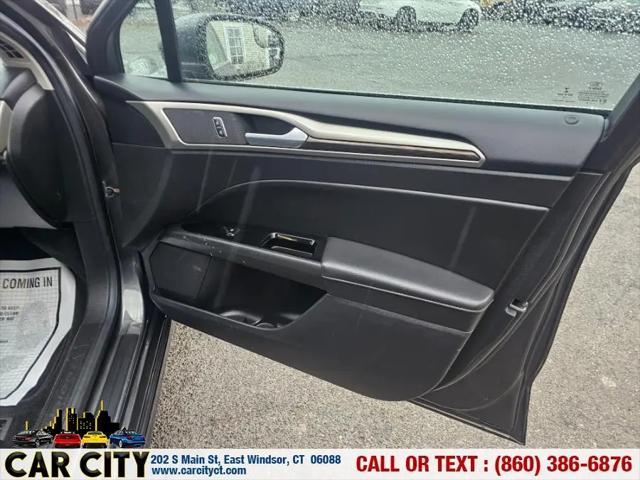 2016 Ford Fusion SE
