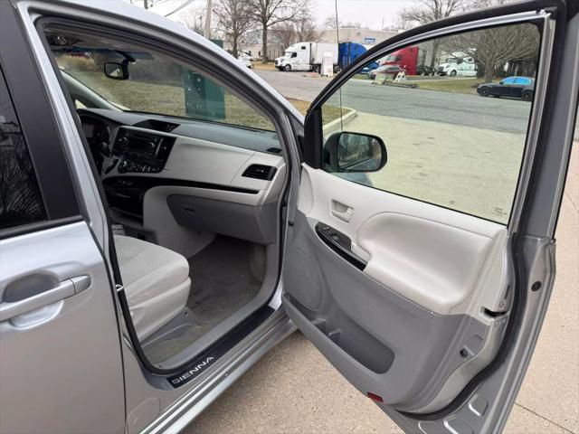 2014 Toyota Sienna LE