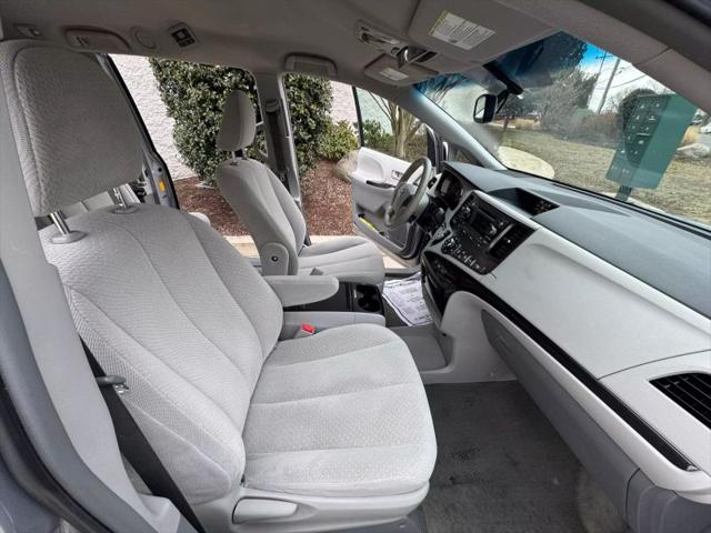 2014 Toyota Sienna LE