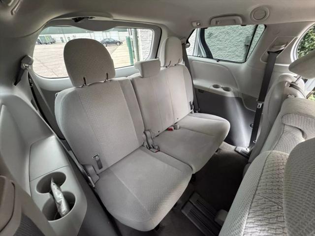 2014 Toyota Sienna LE