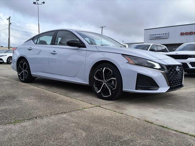 2023 Nissan Altima SR FWD