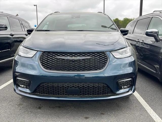 2025 Chrysler Pacifica PACIFICA LIMITED