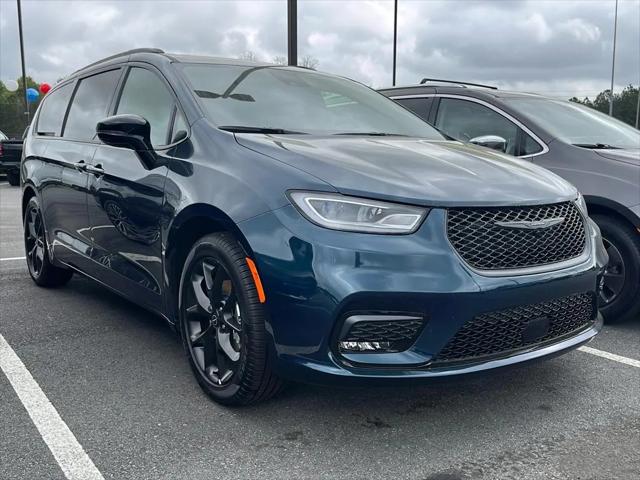 2025 Chrysler Pacifica PACIFICA LIMITED