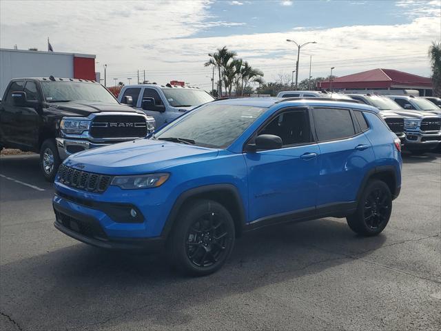 2025 Jeep Compass COMPASS LATITUDE 4X4