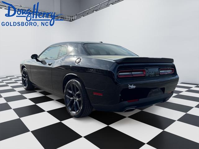 2022 Dodge Challenger SXT