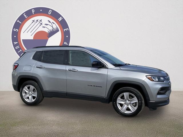 2022 Jeep Compass Latitude FWD