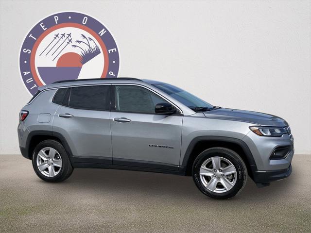2022 Jeep Compass Latitude FWD