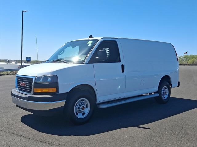 2022 GMC Savana Cargo RWD 2500 Regular Wheelbase Work Van
