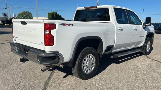 2022 Chevrolet Silverado 3500HD 4WD Crew Cab Long Bed LT