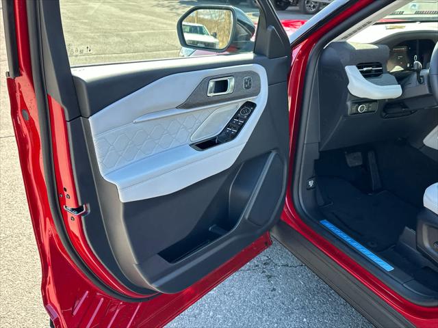 2025 Ford Explorer Platinum