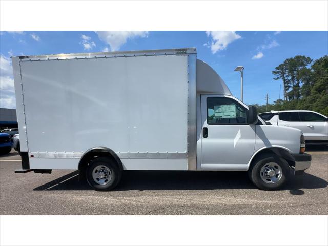 2025 Chevrolet Express Cutaway Work Van