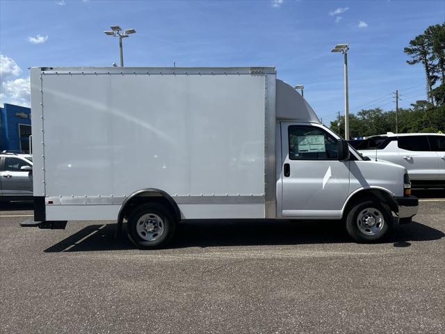2025 Chevrolet Express Cutaway Work Van