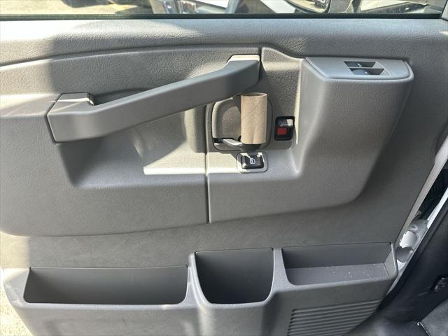 2025 Chevrolet Express Cutaway Work Van