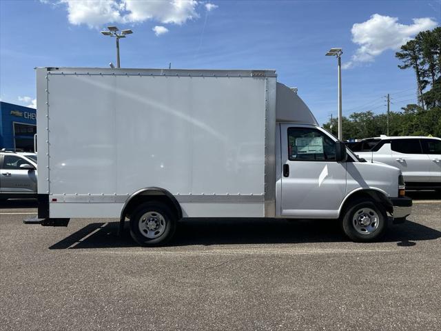 2025 Chevrolet Express Cutaway Work Van