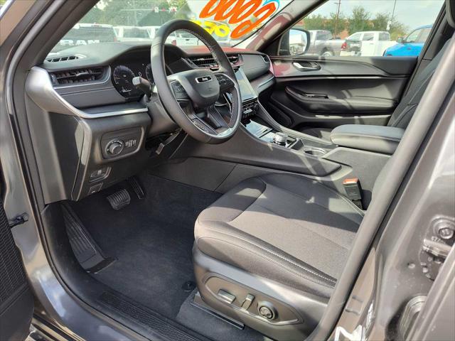 2025 Jeep Grand Cherokee GRAND CHEROKEE LAREDO X 4X4