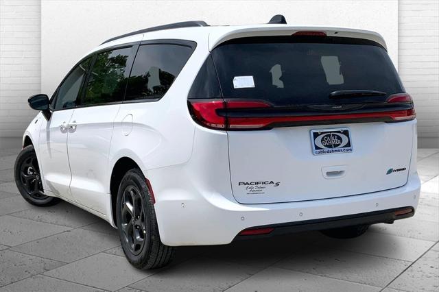 2025 Chrysler Pacifica Hybrid PACIFICA PLUG-IN HYBRID S APPEARANCE